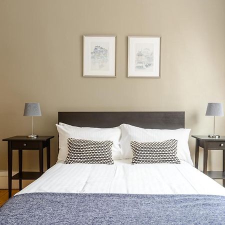 2 Bed Old Town Apartment - Next To Castle Edinburgh Ngoại thất bức ảnh