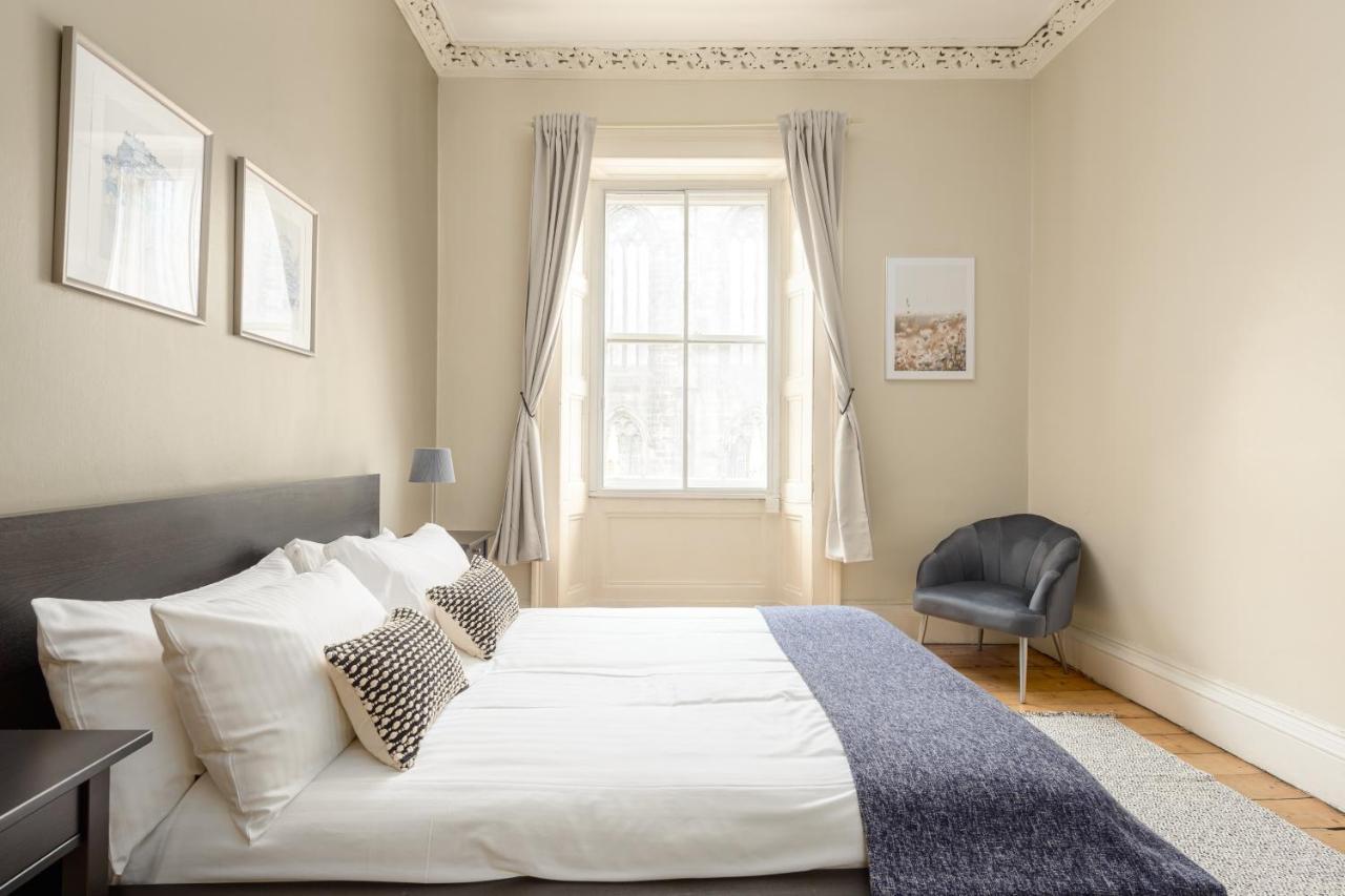 2 Bed Old Town Apartment - Next To Castle Edinburgh Ngoại thất bức ảnh